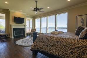 7 bedrooms, iron/ironing board, free WiFi, bed sheets