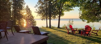 Private Suttons Bay Waterfront Home con Wi-Fi, aria centrale, vicino a Traverse City