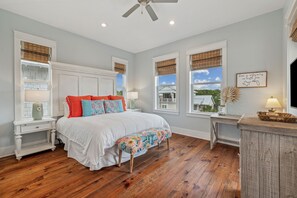 5 bedrooms, iron/ironing board, WiFi, bed sheets