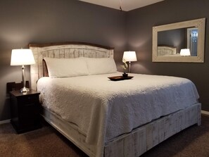 2 bedrooms, iron/ironing board, free WiFi, bed sheets