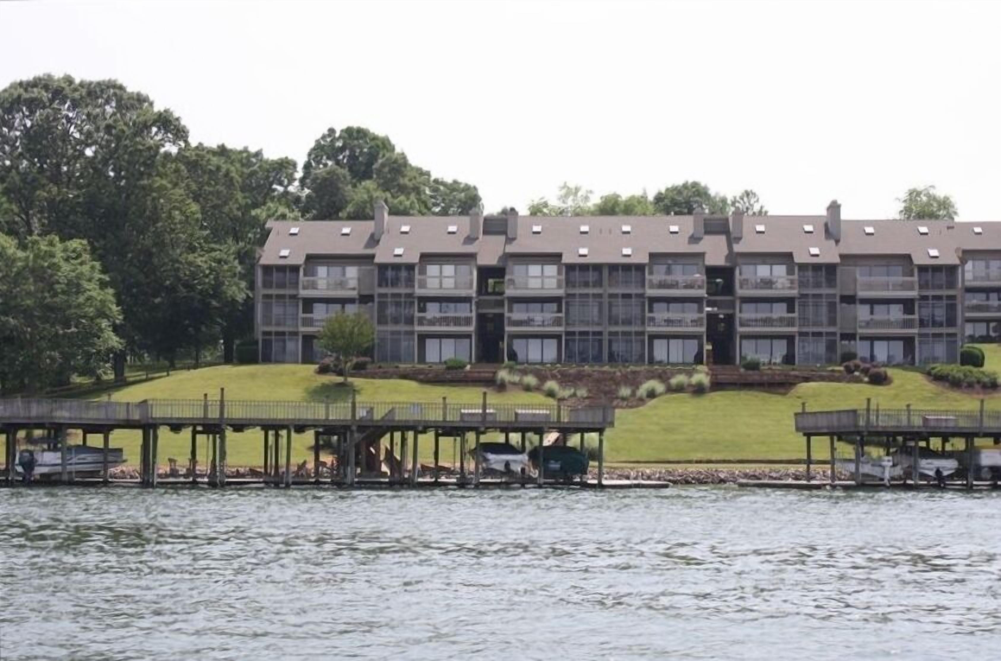 2 Br Condo Vacation Rental In Virginia Vrbo Property 275492