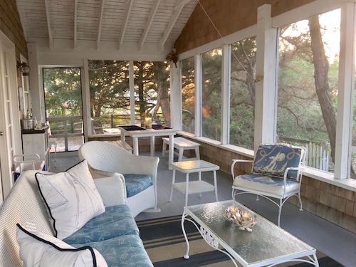 Ocracoke Island: Beautiful cottage in the village