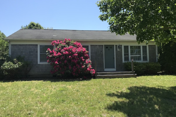 3 bedroom ranch short walk to town