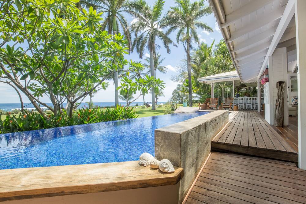 Exclusive Ocean Front Luxurious Villa - Playa Junquillal, Costa Rica