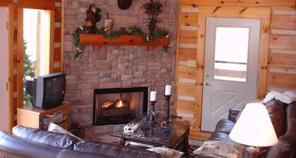 T Lea Farm: Your serene Luxury *73-Acre Vacation Retreat great for bikers too!