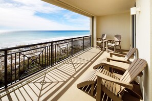 Property grounds - Bella Riva 202 • Luxury 4 BR, 3rd Floor, Beachfront, Pool, Hot Tub, Free Beach Service (Fort Walton Beach)