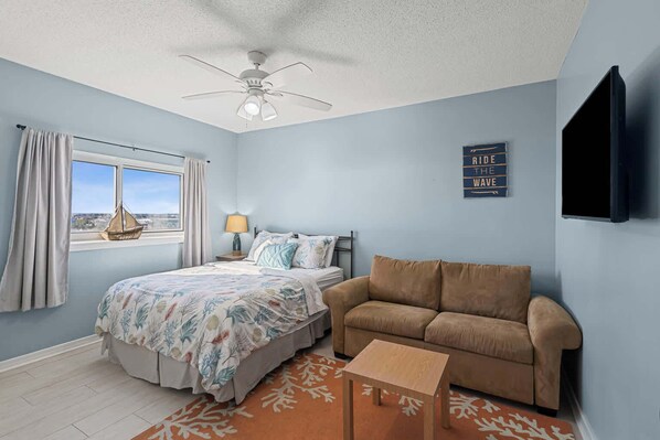 3 bedrooms, iron/ironing board, WiFi, bed sheets