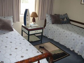 3 bedrooms, travel crib, WiFi, bed sheets