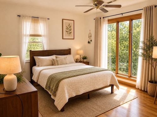 Riverfront Smoky Mountain Retreat Near Highlands & Waterfalls
