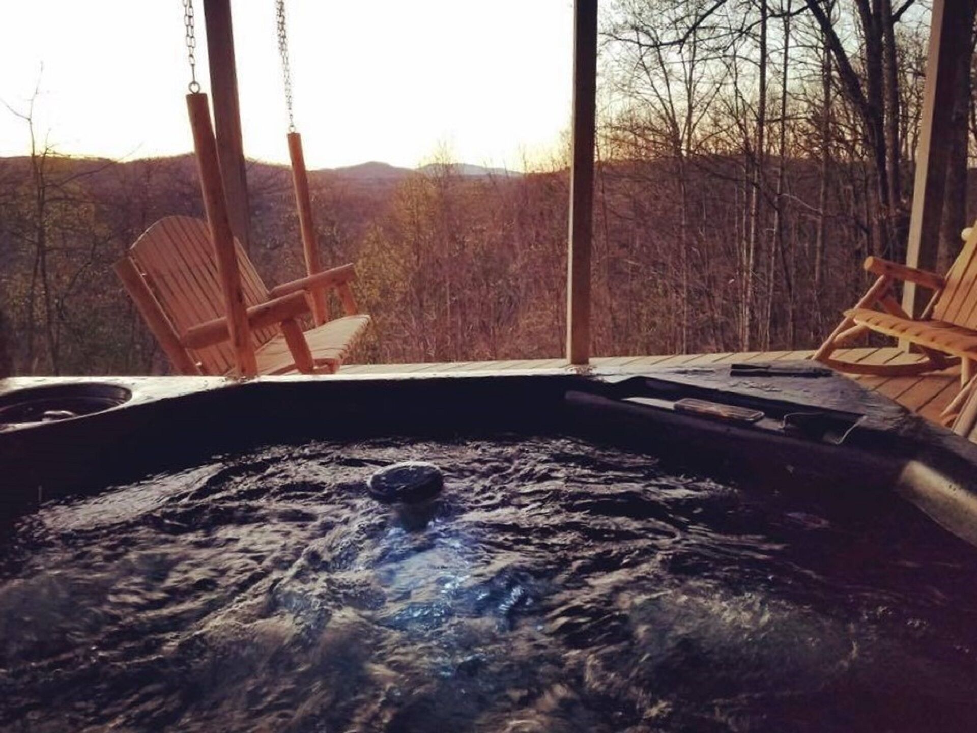 Bañera de hidromasaje al aire libre