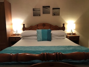 3 Schlafzimmer, Bügeleisen/Bügelbrett, Reisekinderbett, kostenloses WLAN