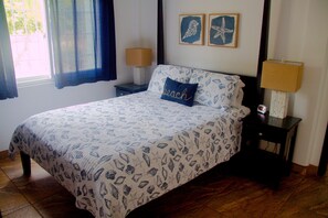 1 chambre, fer et planche à repasser, accès Internet, draps fournis