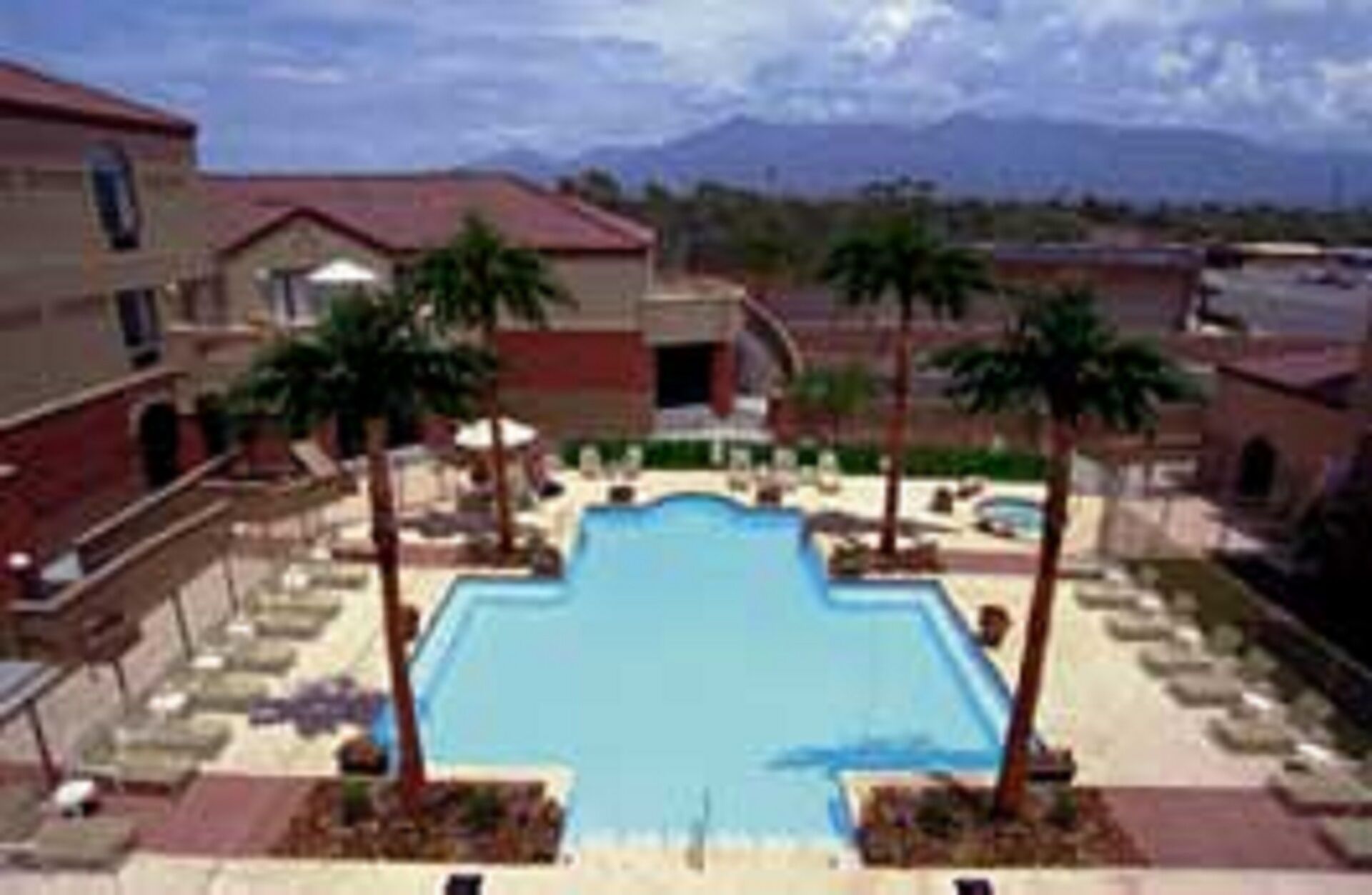 2 BDRM~ Varsity Clubs of America~ 2 KING BEDS/JETTED TUB/2 BATHS/OUTDOOR POOL
