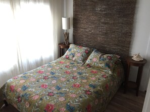 2 slaapkamers, een strijkplank/strijkijzer, gratis wifi