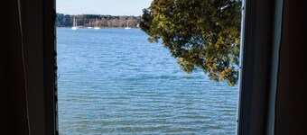 Stunning views at WATERFRONT St Michaels area historic home, dog friendly 