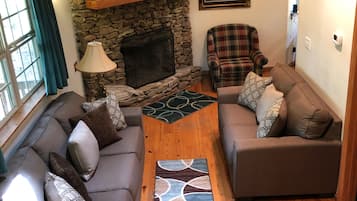 Smart-TV, Kamin, Videospiele, DVD-Player