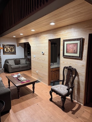 Interior - Private Cottage at Lake Cumberland Resort- a gated lakefront Community (Burnside)