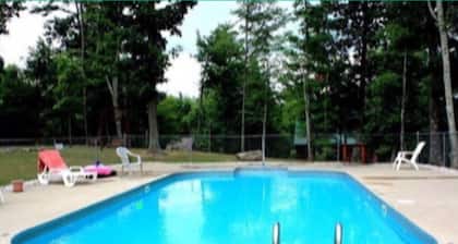 Private Cottage at Lake Cumberland Resort- a gated lakefront Community