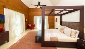 6 habitaciones, tabla de planchar con plancha, wifi y ropa de cama