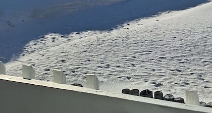 Clearwater Beach House: Directly on White Sand with Unmatched Gulf Views!