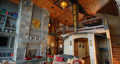 9 Makuuhuoneet, vuodepaikkoja 22, 12 kylpy, elokuvateatteri, kylpylä, kylpytynnyri, ELEVATOR