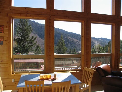 Magníficas vistas de las montañas Rocosas - 15 minutos de Colorado Springs