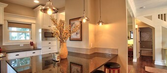 Vintage Luxury Retreat