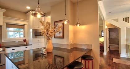 Vintage Luxury Retreat