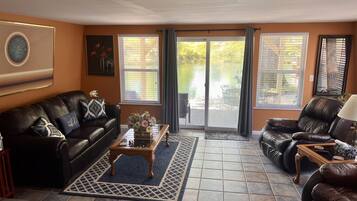 Smart TV, DVD player, books, stereo