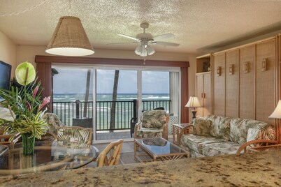 Oceanfront, Stunning View, Remodeled, 1 BR, A/C, Pono Kai C305