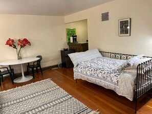 2 間睡房、熨斗/熨衫板、Wi-Fi、床單