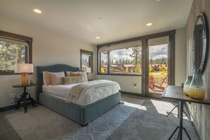 3 chambres, fer et planche à repasser, Wi-Fi, draps fournis