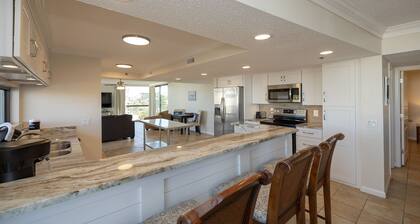 Beach Front w / Persianlahden Näkymät! Kaksi parveketta / Windows kaikkialla! Marraskuu / joulukuu SPESIAALIT!