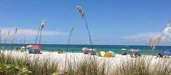 Rustic & Cozy Island Original Cottage on the Beach- Bamboo Apts. C2