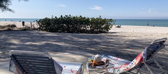 Rustic & Cozy Island Original Cottage on the Beach- Bamboo Apts. C2