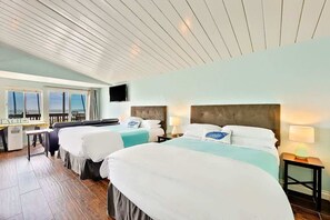 1 bedroom, iron/ironing board, free WiFi, bed sheets - OB Pier 2 walk to the beach, pier and restaurants! (San Diego)