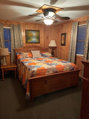 4 dormitorios, colchones viscoelásticos, tabla de planchar con plancha