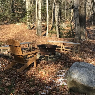 Gorgeous Ski Chalet with Game Room & Hot Tub on Okemo Mt. under 1 mile to base!