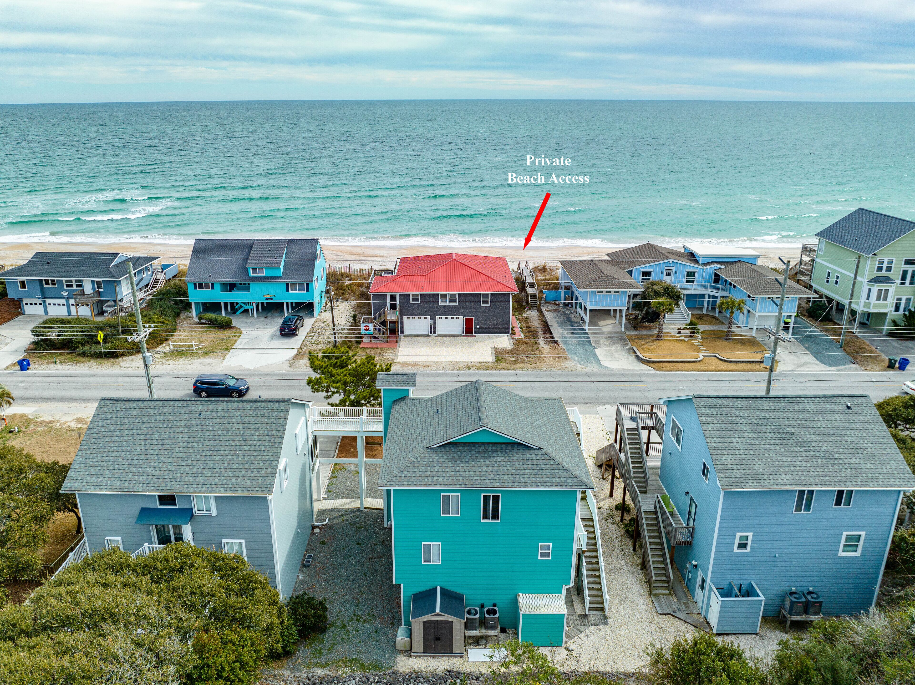  4 BR beach cottage with ELEVATOR!  Private beach access right across street.