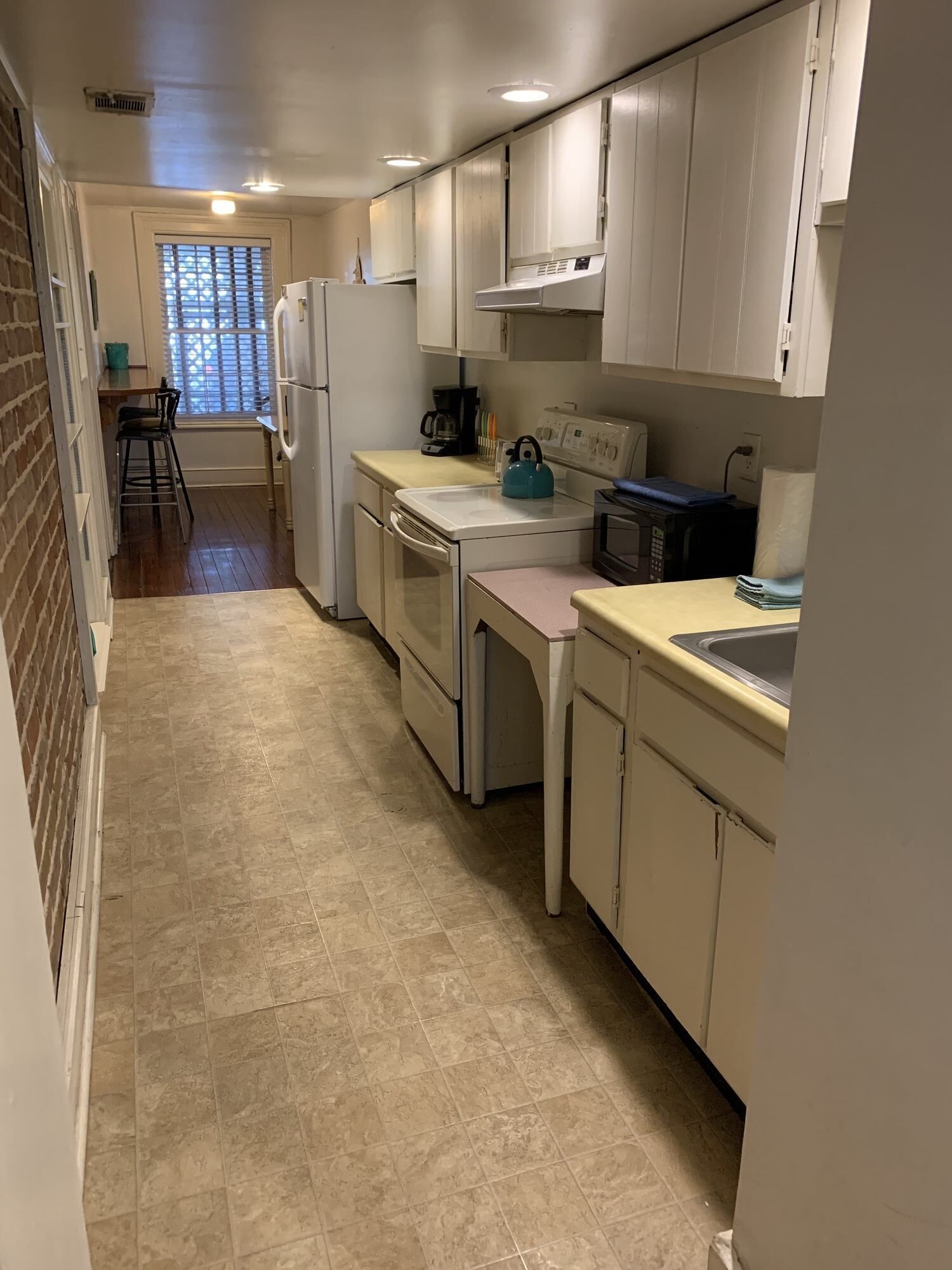 冰箱、微波炉、烤箱、炉灶