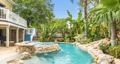 Relax In your Private Lagoon Pool, Galveston's Best Backyard!
