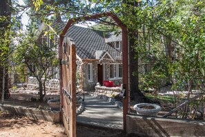 Exterior - Mt. Baldy Cottage on Bear Creek  in the  Secluded Village of Mt. Baldy (Mt Baldy)