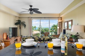 Smart-TV, DVD-spiller, bordtennis og stereoanlegg