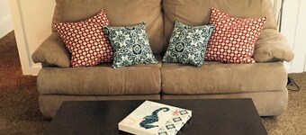 Apartment in the heart of Marquette w/ cable & wifi!!  Next to premier brewpub!!