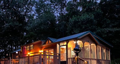 Peace And Quiet Of Country Living Yet Close To Modern Convenience.