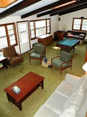 Smart-TV, peis, videospill og DVD-spiller