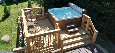Killington area home - 4-seasons, hot tub and A/C