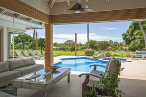 Indoor pool, outdoor pool - ATTRACTIVE RATES JUST REMODELED  - Near Beach 4 BD Amazing Golf View Villa (La Romana)