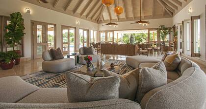 ATTRACTIVE RATES JUST REMODELED - Near Beach 4 BD Amazing Golf View Villa