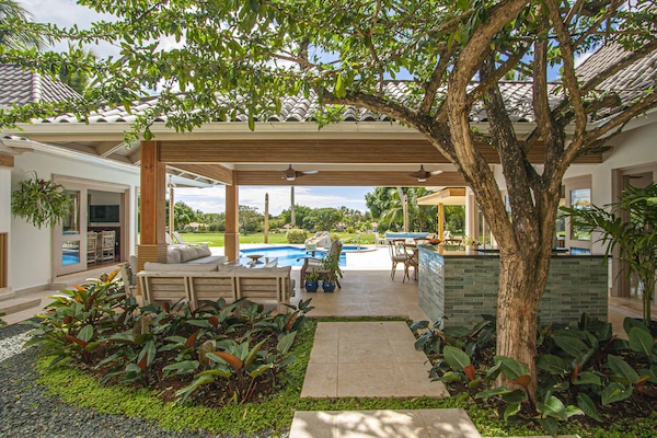 Piscine couverte, piscine extérieure